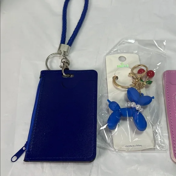 Id Card Holder Wristlet With Balloon Dog Charm Purse - Picture 5 of 6